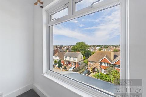 2 bedroom flat for sale, Amherst Road, Bexhill-On-Sea