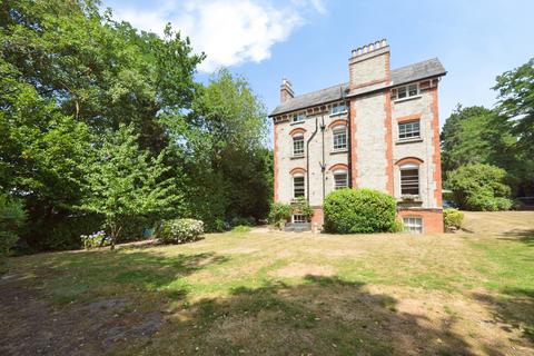 Portsmouth Road, Esher, Surrey, KT10