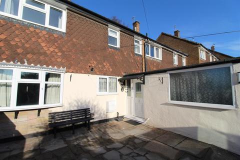 3 bedroom terraced house to rent, Albany Court, Stapleford, NG9 8LB
