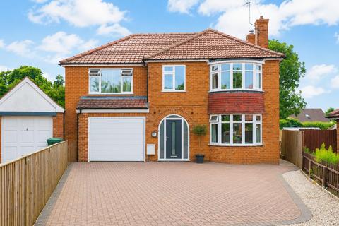 5 bedroom detached house for sale, Langholme Drive, York