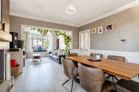 5 bedroom detached house for sale, Langholme Drive, York