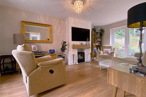 2 bedroom bungalow for sale, Wolsey Way, Syston, Leicester