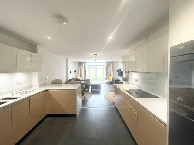 House in Romford - View 3