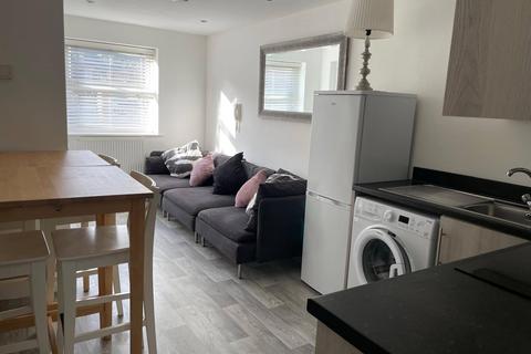1 bedroom flat for sale, Manor Park Avenue, Portsmouth, Hampshire, PO3