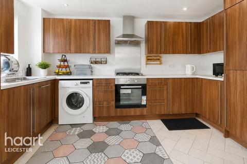 2 bedroom apartment for sale, Onyx Crescent, Leicester