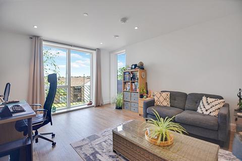 at Verde Court, 3 Oakwood Cresent, London N10
