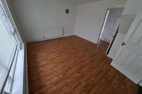 2 bed flat/apartment for rent in Maes-Y-Felin, Bridgend CF31