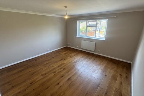 2 bedroom apartment to rent, Chessmount Rise, CHESHAM