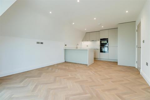 undefined, Hall Crescent, Hadleigh SS7