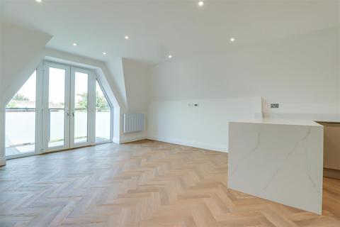 undefined, Hall Crescent, Hadleigh SS7