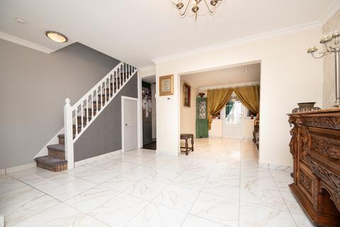 3 bedroom semi-detached house for sale, Lindley Avenue, TIPTON, DY4 8JU