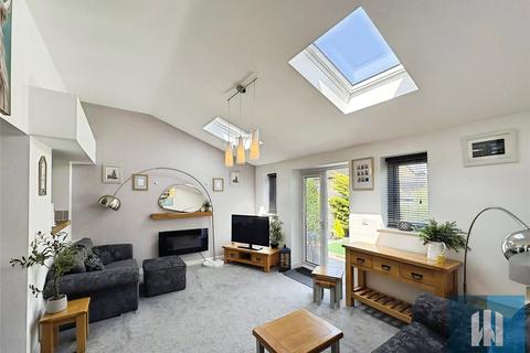 3 bedroom detached house for sale, Calder Close, Mirfield, WF14