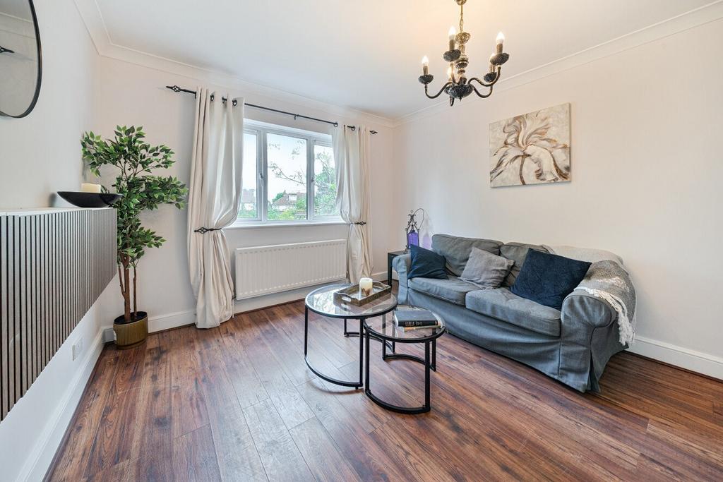 Apartment in London - View 2