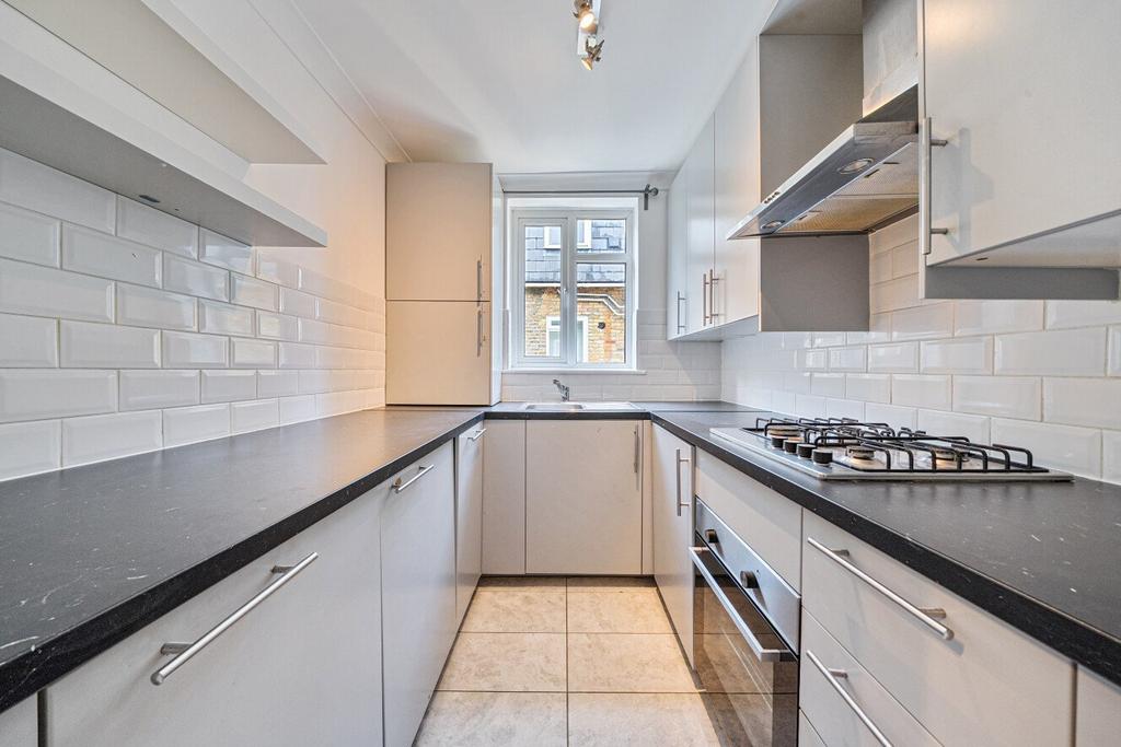 Apartment in London - View 4