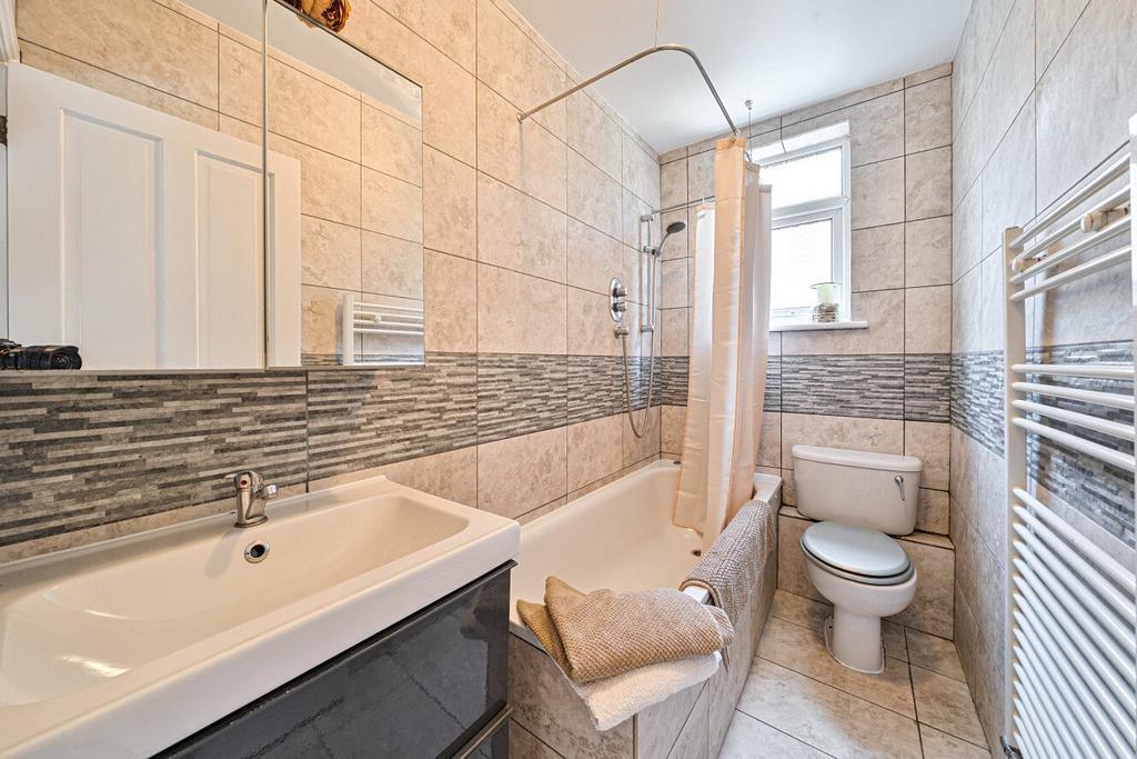 Apartment in London - View 5