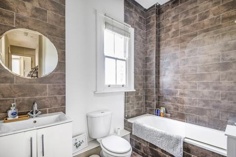 2 bedroom flat for sale, Cavendish Road, Balham, London, SW12