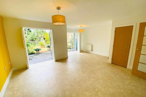 3 bedroom house to rent, Lloyd Road