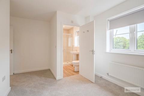 3 bedroom semi-detached house to rent, Bluebell Way, Shepshed, LOUGHBOROUGH