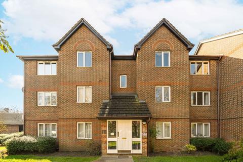 John Austin Close, Kingston Upon Thames KT2