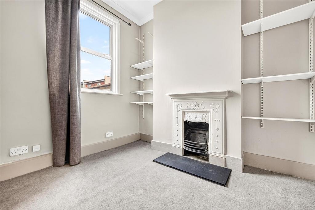 Bedroom, fireplace