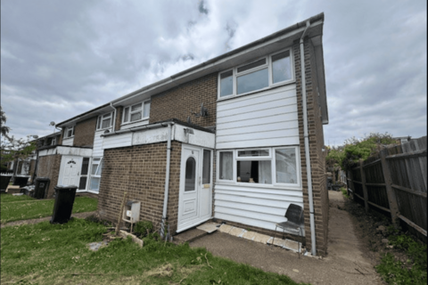 1 bedroom apartment to rent, Clark Way, Hounslow, TW5