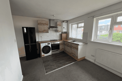 1 bedroom apartment to rent, Clark Way, Hounslow, TW5