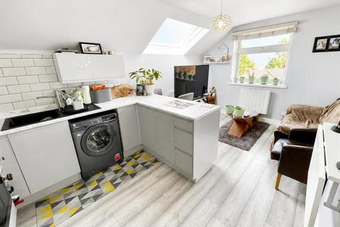 2 bedroom apartment for sale, London Road, Luton, Bedfordshire, LU1 3TY