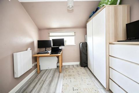 2 bedroom apartment for sale, London Road, Luton, Bedfordshire, LU1 3TY