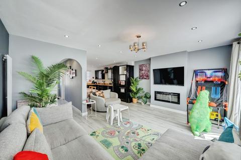 3 bedroom end of terrace house for sale, Myrtle Close, Erith DA8