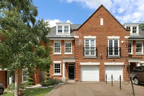 3 bedroom semi-detached house for sale, Oak Wood Place, Gerrards Cross, Buckinghamshire, SL9