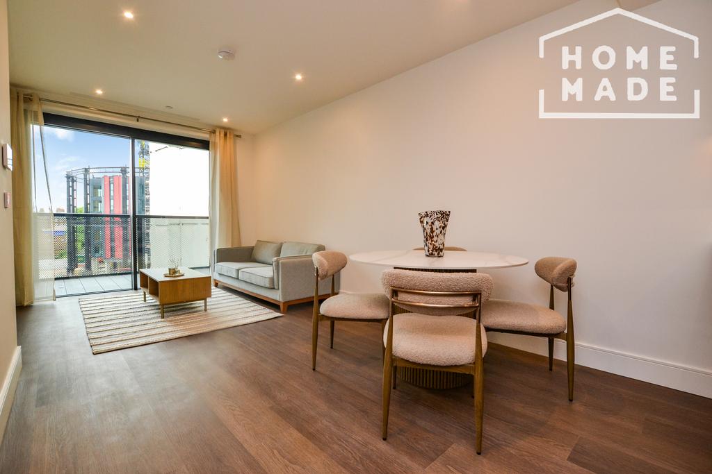 Apartment in London - More