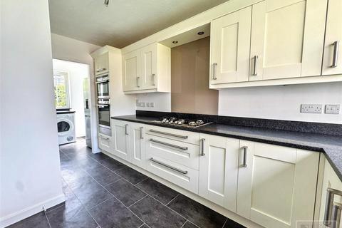 4 bedroom detached house for sale, Carlisle Grove, Buxton