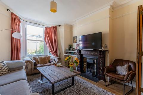 4 bedroom terraced house for sale, Fields Park Road, Cardiff CF11