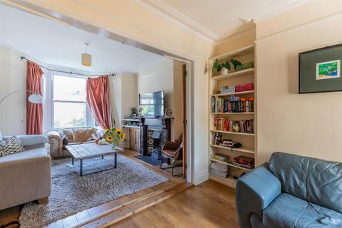 4 bedroom terraced house for sale, Fields Park Road, Cardiff CF11