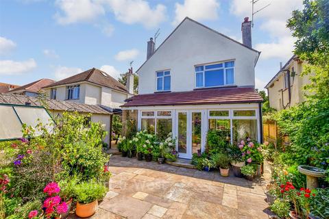 4 bedroom detached house for sale, Parklands Avenue, Bognor Regis PO21