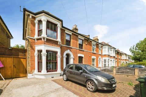 4 bedroom end of terrace house for sale, Windsor Road, London, E7