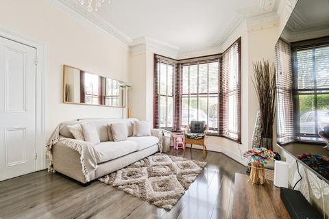 4 bedroom end of terrace house for sale, Windsor Road, London, E7