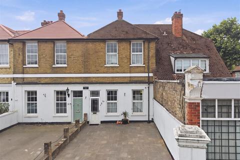 Russell Road, Enfield