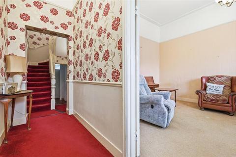 4 bedroom terraced house for sale, Russell Road, Enfield