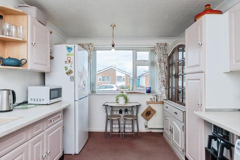 2 bedroom bungalow for sale, Laburnum Drive, Rhyl, Denbighshire, LL18