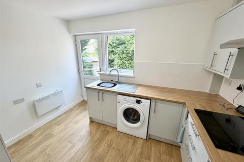 2 bedroom bungalow for sale, Cheyne Gardens, Hall Green, Birmingham