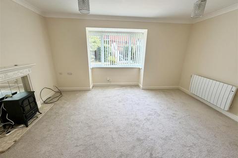 2 bedroom bungalow for sale, Cheyne Gardens, Hall Green, Birmingham