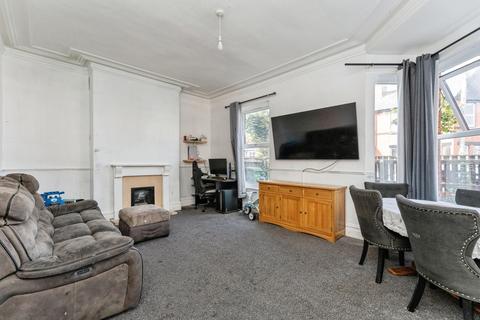 4 bedroom end of terrace house for sale, South Avenue, Rhyl, Denbighshire, LL18