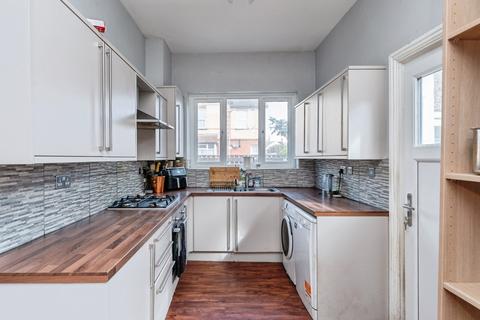 4 bedroom end of terrace house for sale, South Avenue, Rhyl, Denbighshire, LL18