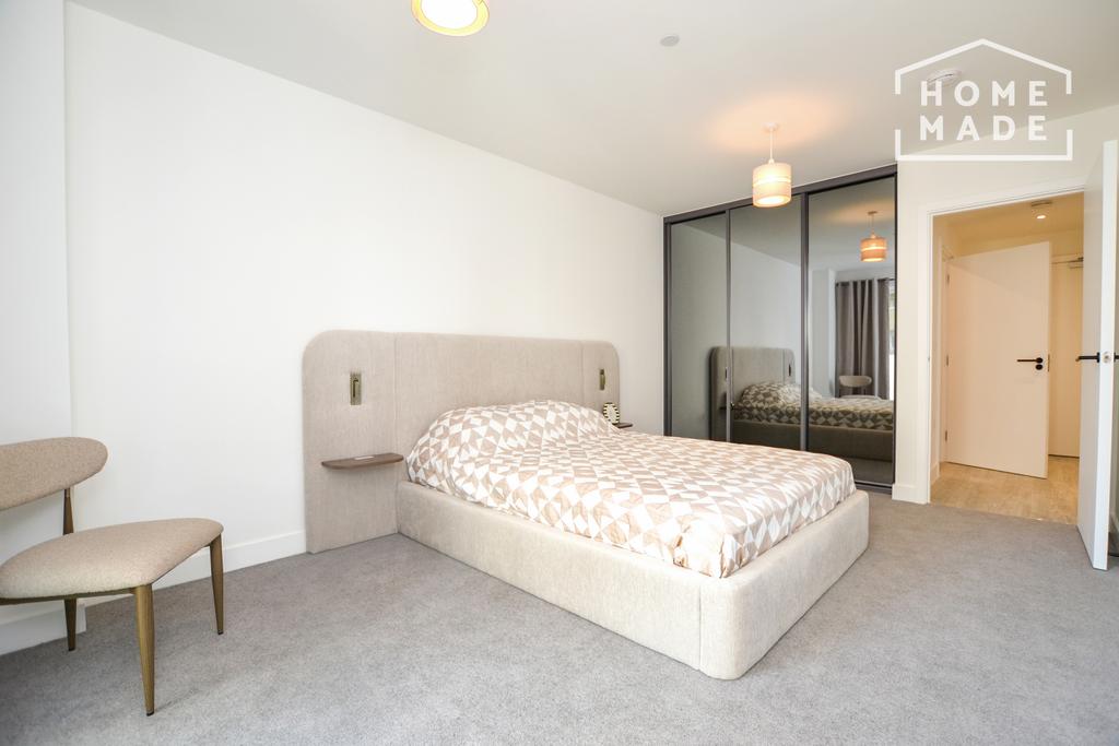 Apartment in London - View 5