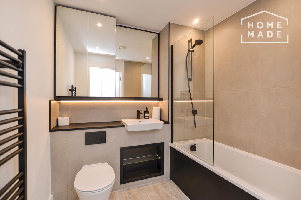 Apartment in London - More
