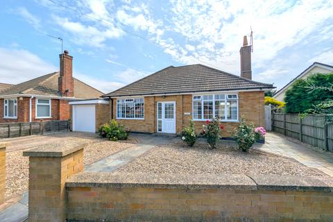 2 bedroom bungalow for sale, Briar Way, Skegness, PE25