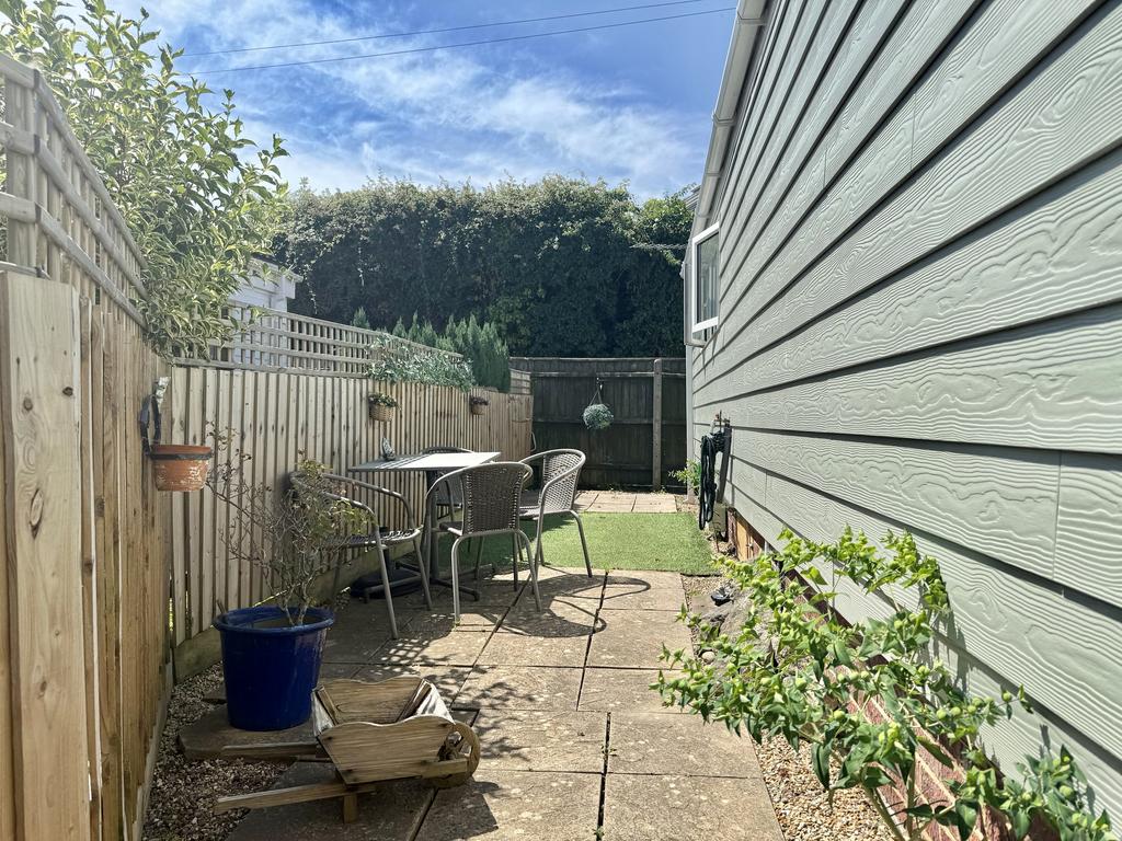 House in Christchurch, Iford, Bournemouth - View 2