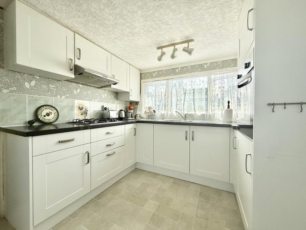 House in Christchurch, Iford, Bournemouth - More