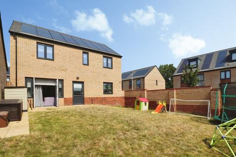 4 bedroom detached house for sale, Tai Cae'r Castell, Rumney, Cardiff